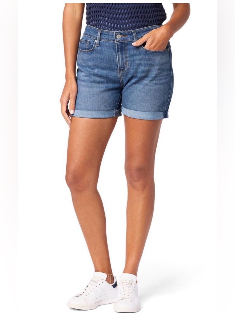 Levi Strauss Signature™ Women's Mid Rise 5"Shorts